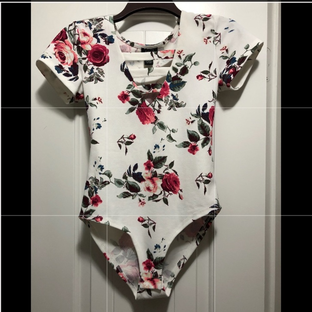 🌸Floral Bodysuit🌸